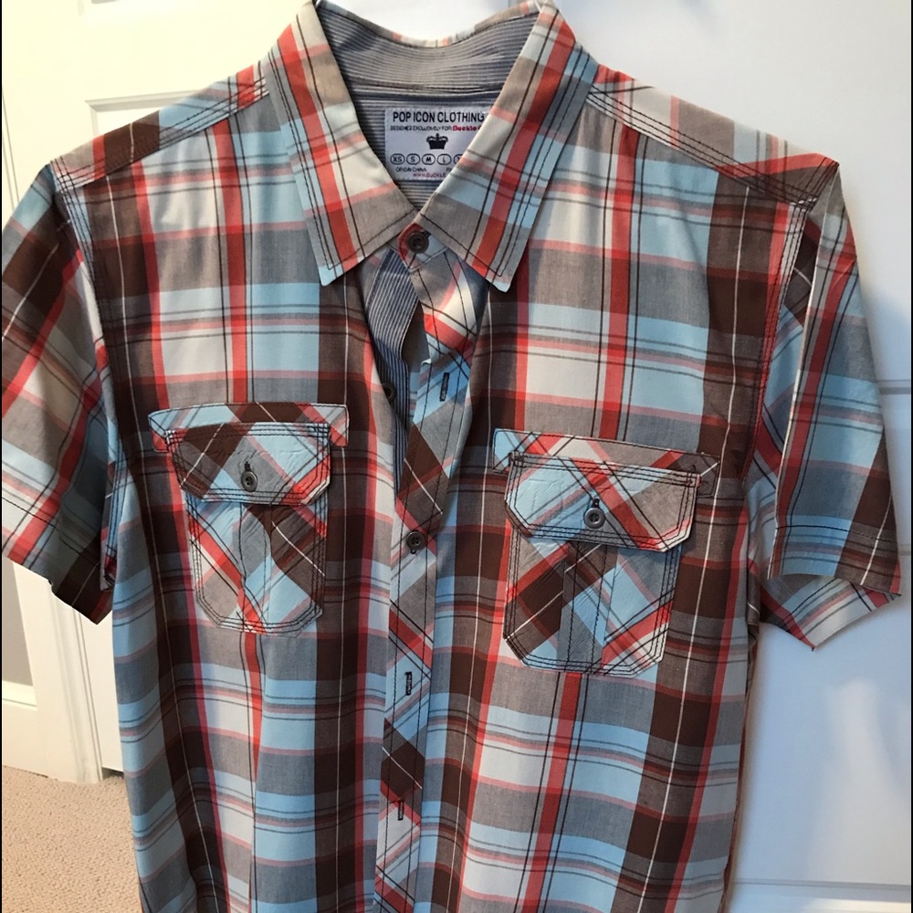 “Buckle” Pop Icon Men’s Button Down